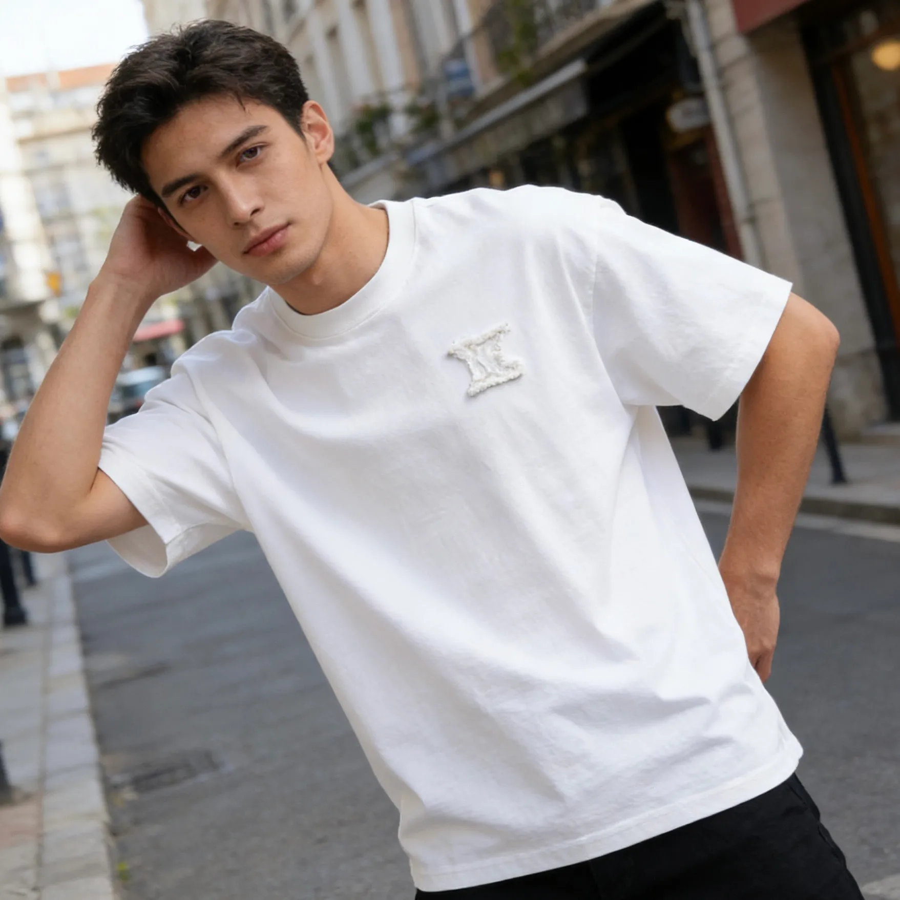 Louis Vuitton/ logo